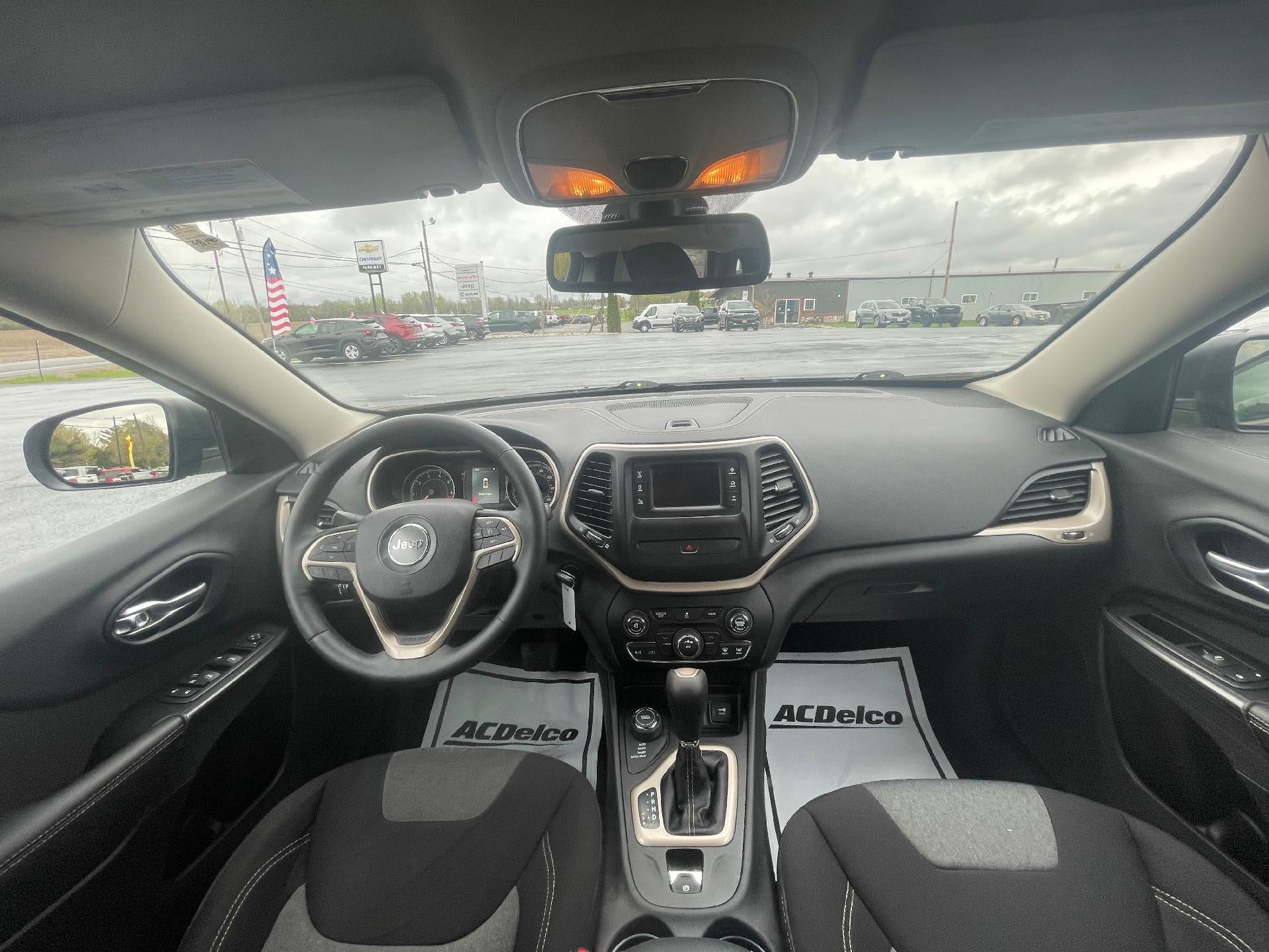 2014 Jeep Cherokee Sport