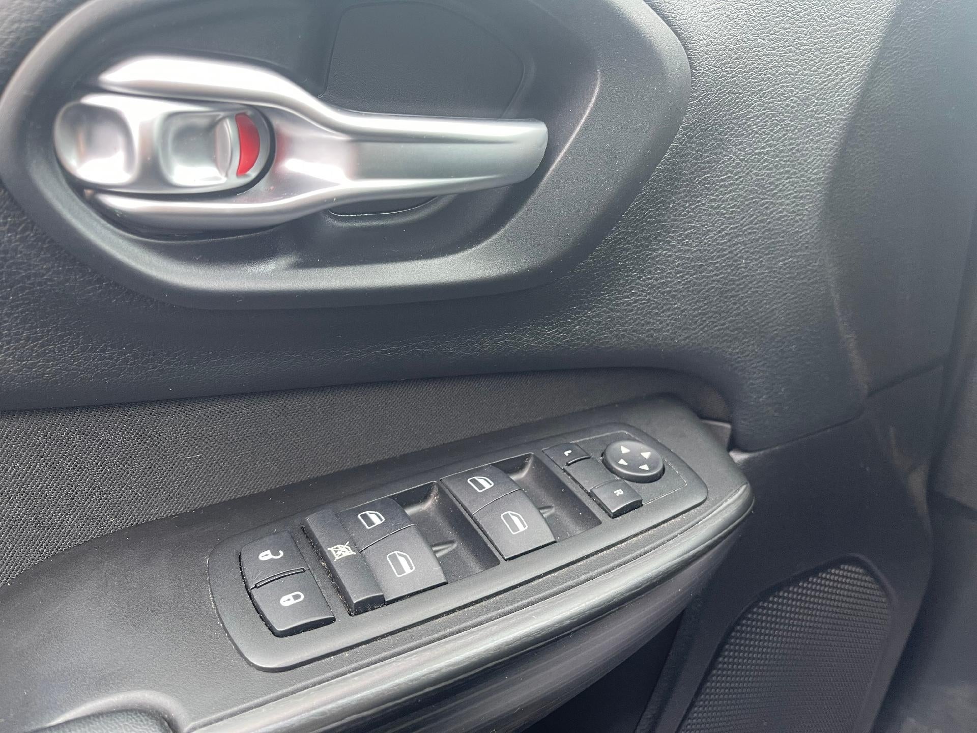 2014 Jeep Cherokee Sport