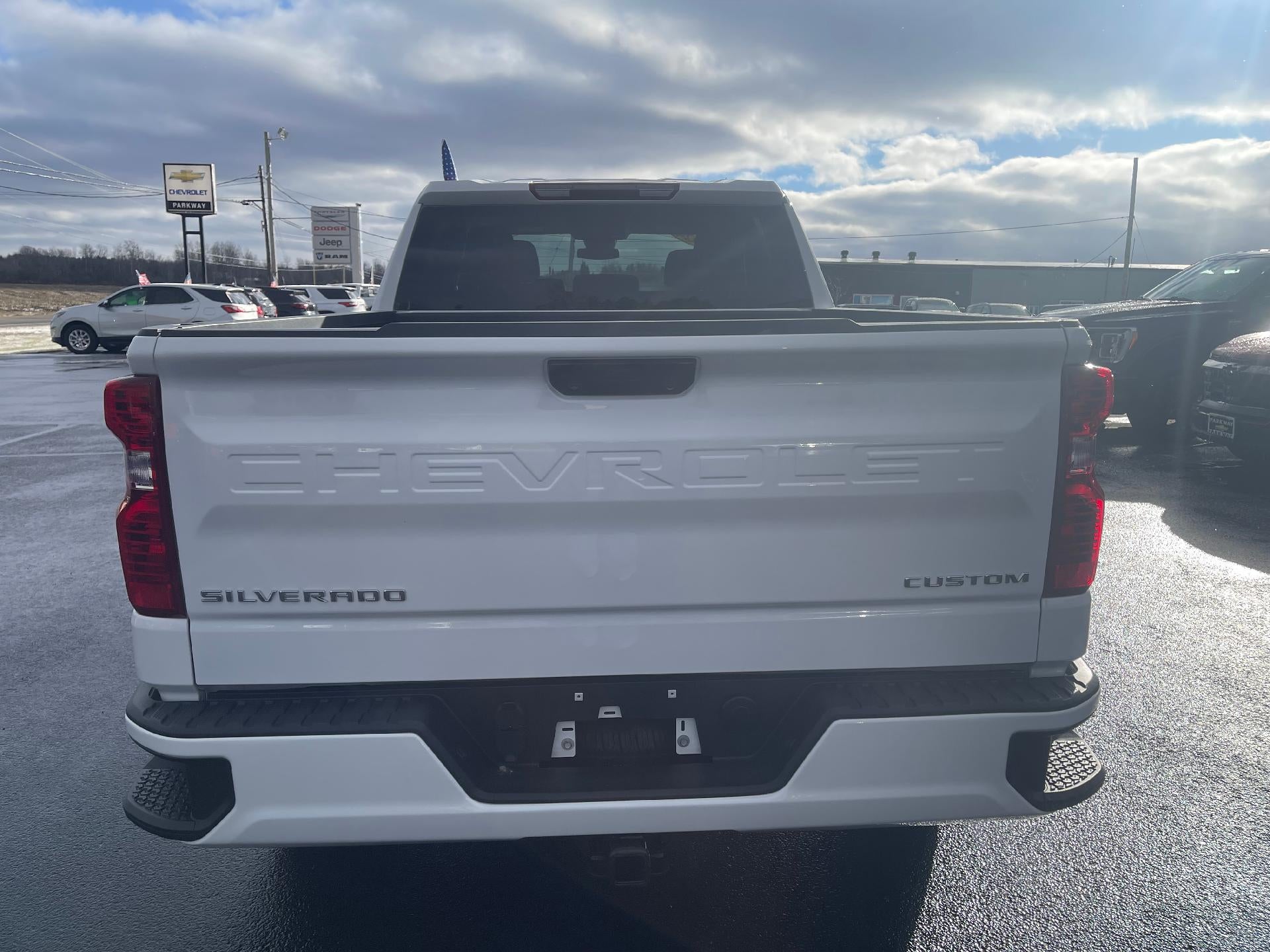 2024 Chevrolet Silverado 1500 Custom