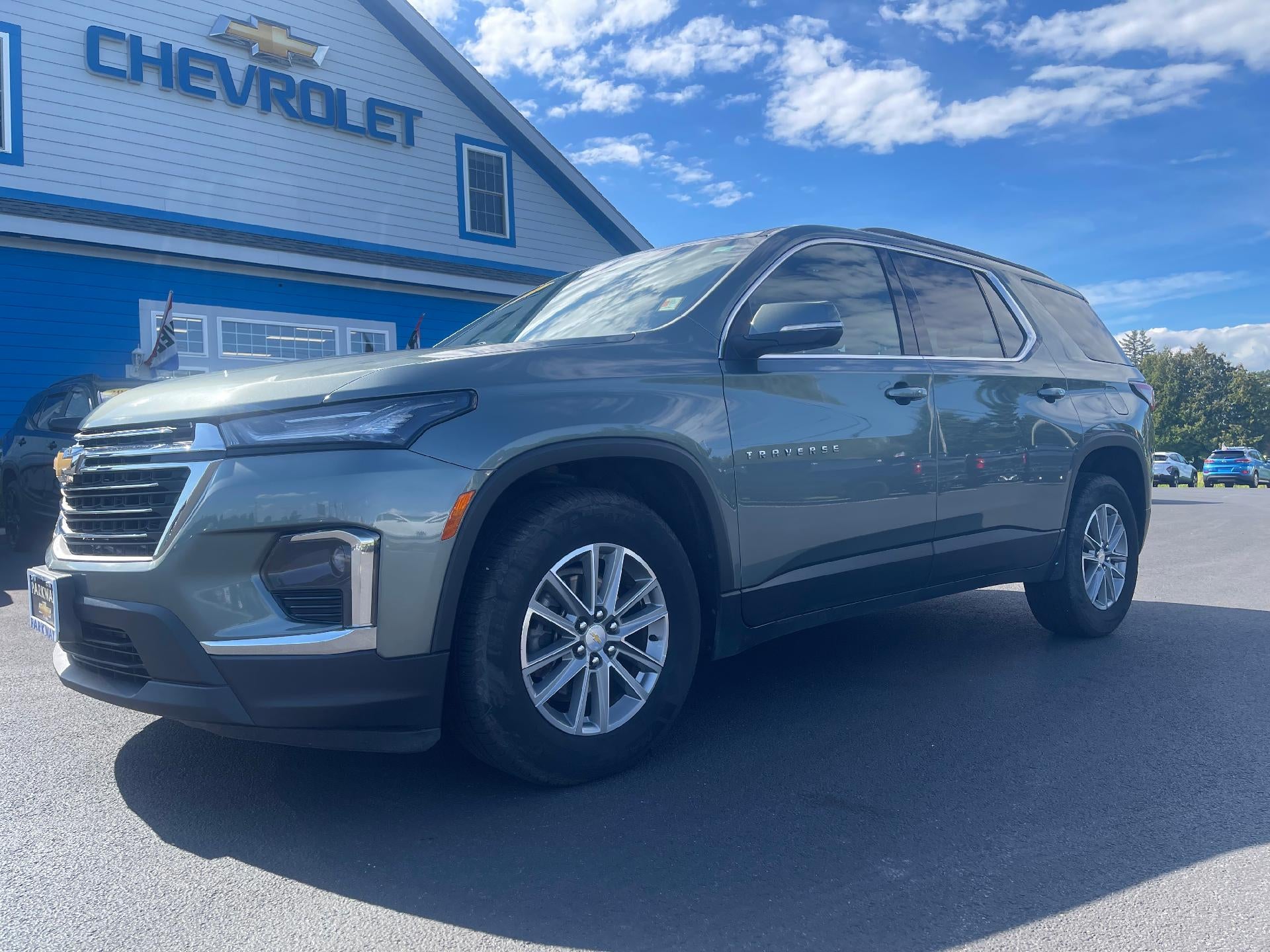 2023 Chevrolet Traverse LT Cloth