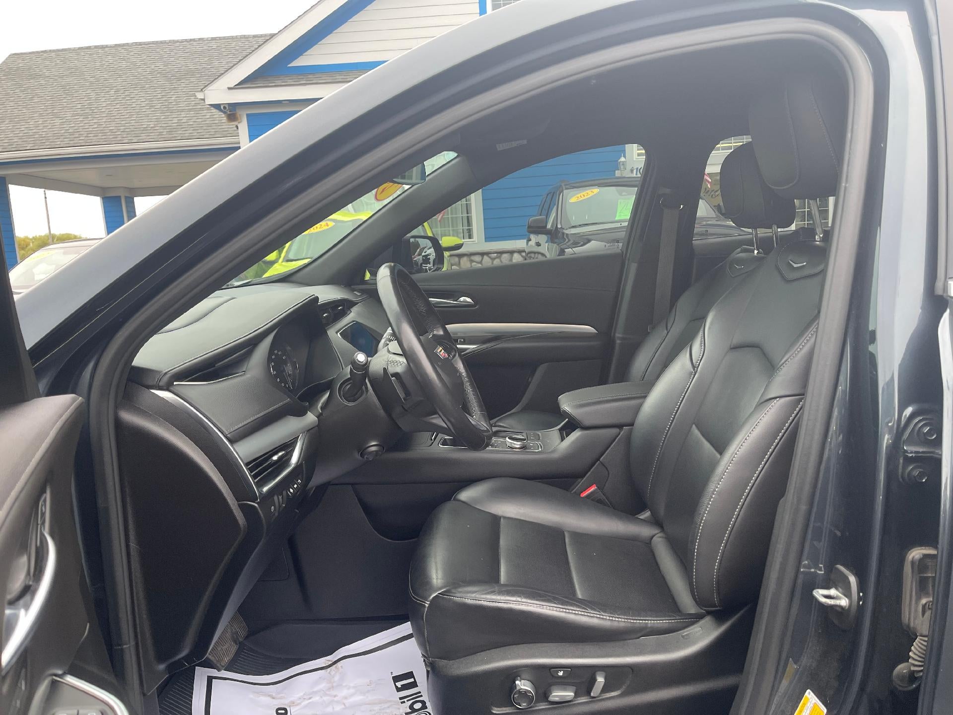 2021 Cadillac XT4 Premium Luxury