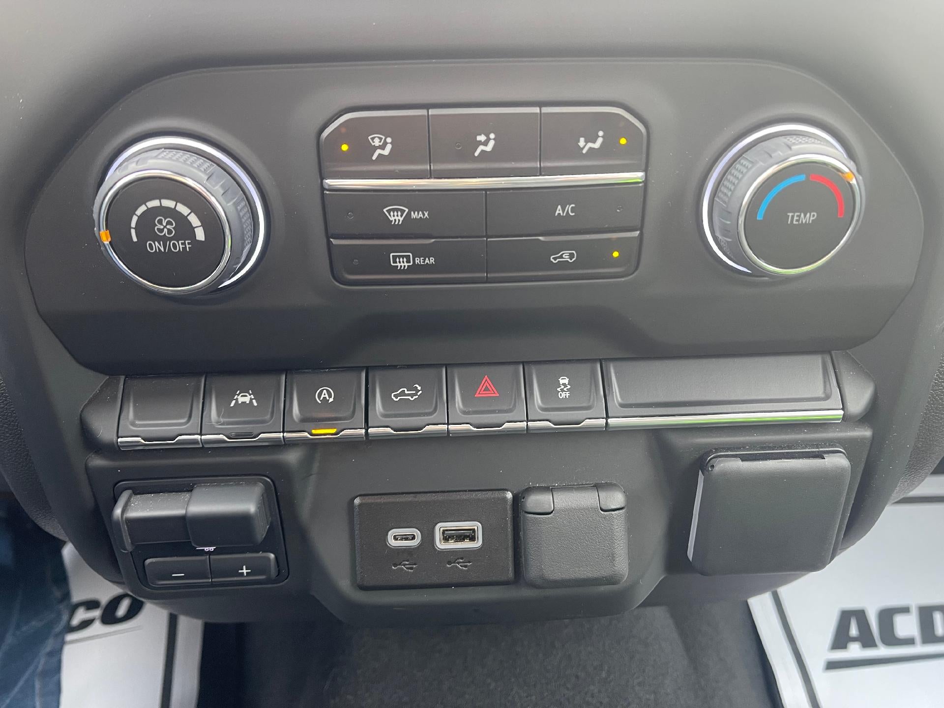 2024 Chevrolet Silverado 1500 Custom