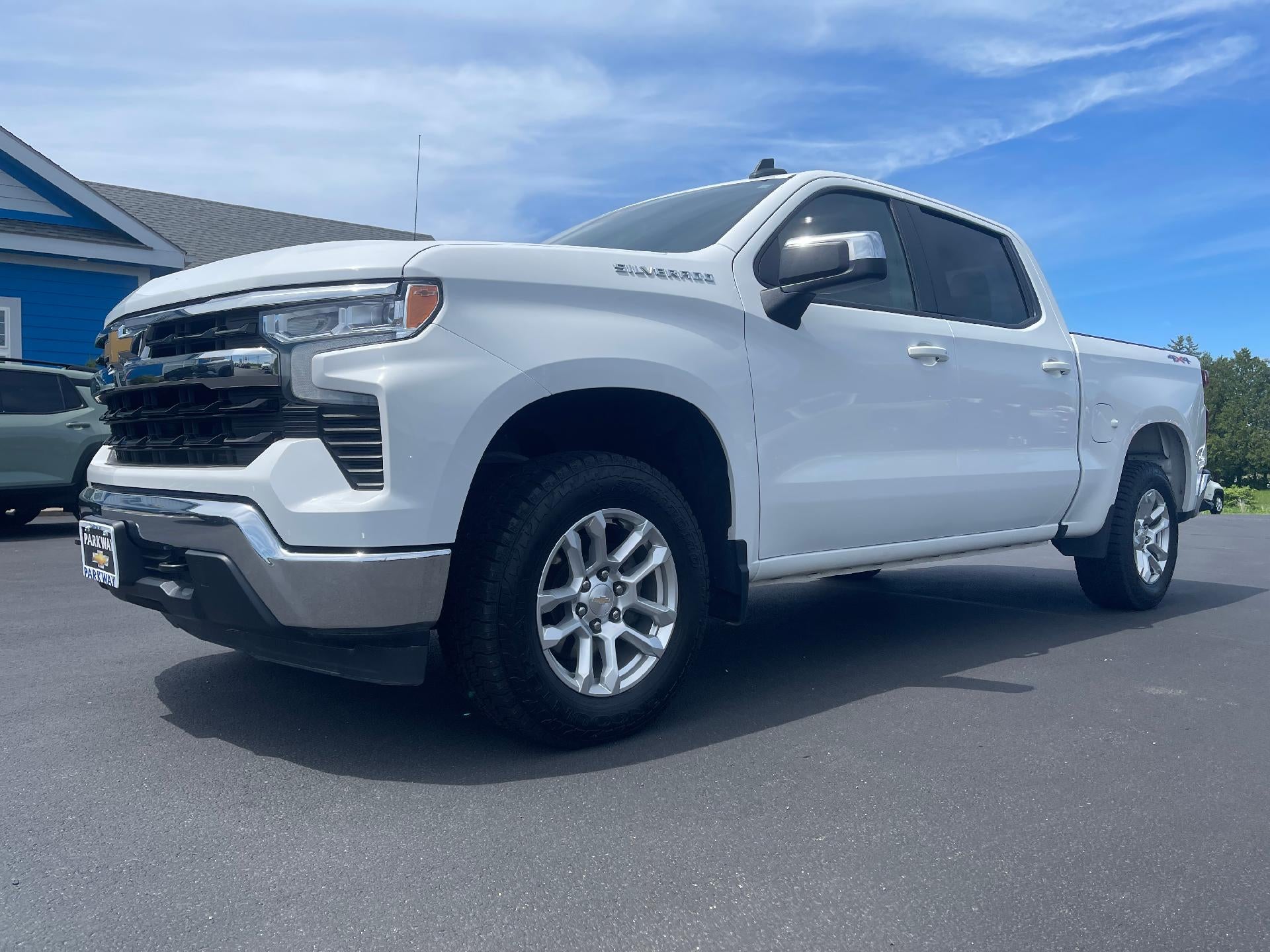 2023 Chevrolet Silverado 1500 LT (2FL)