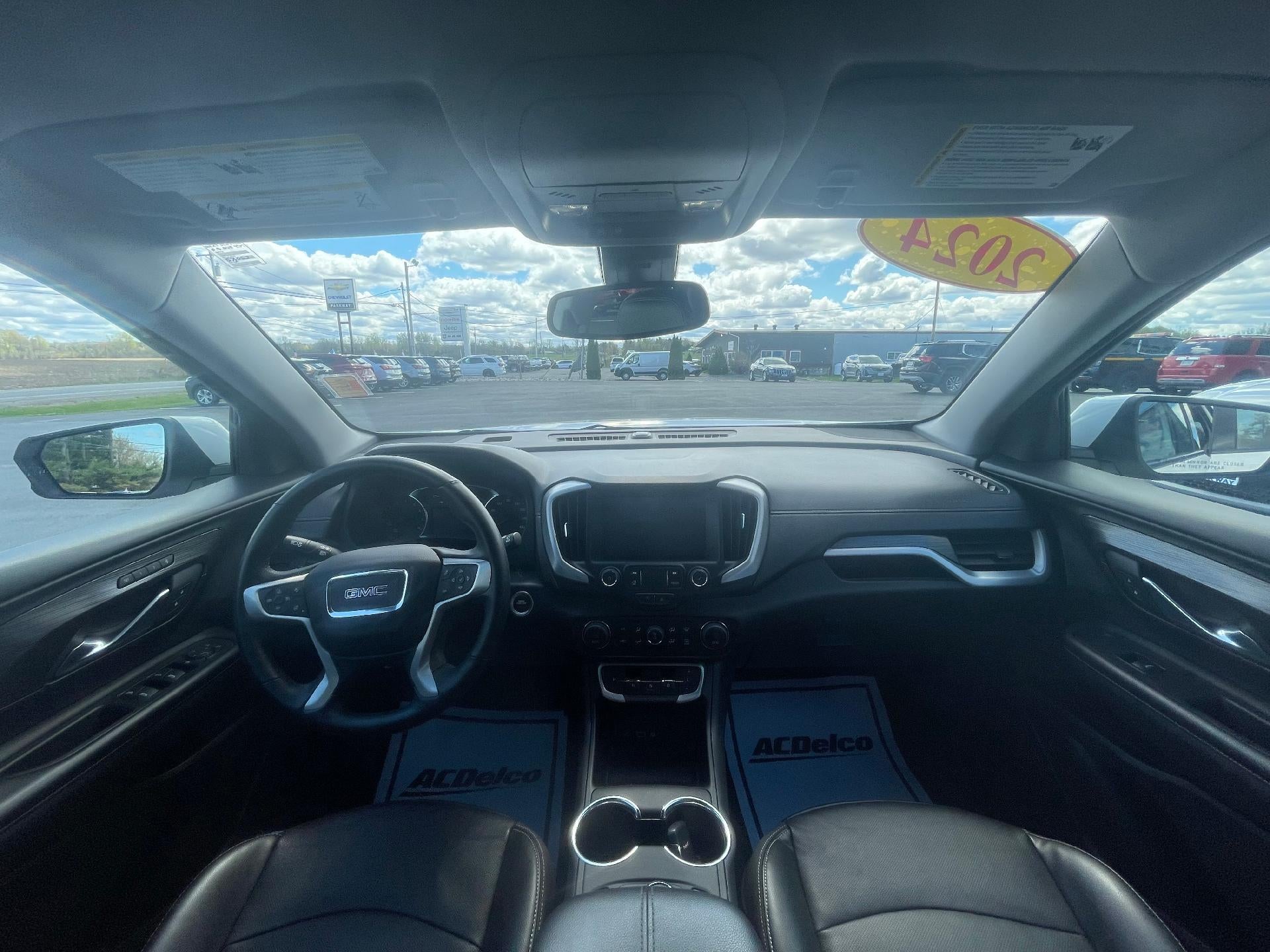 2024 GMC Terrain SLT