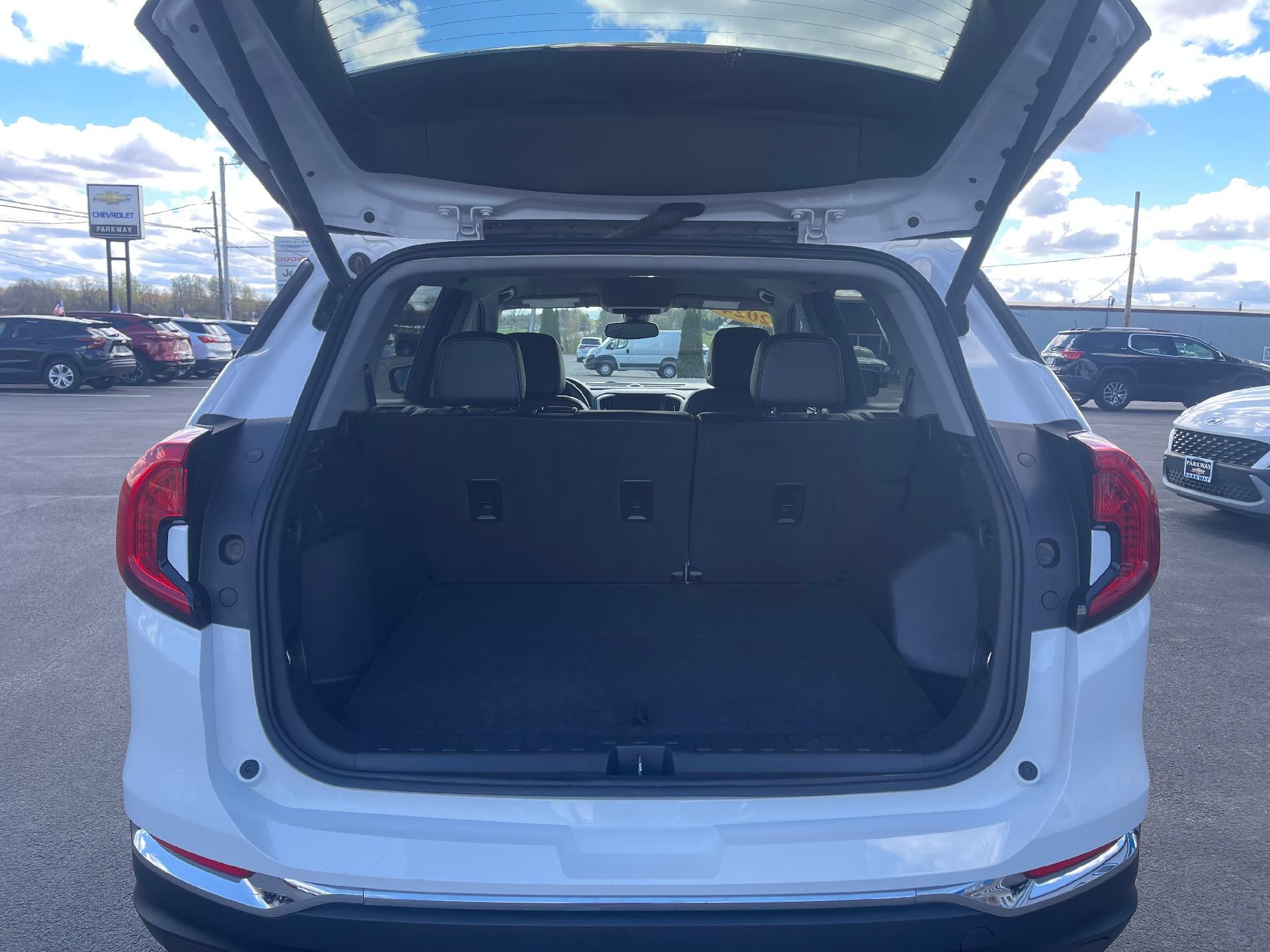 2024 GMC Terrain SLT