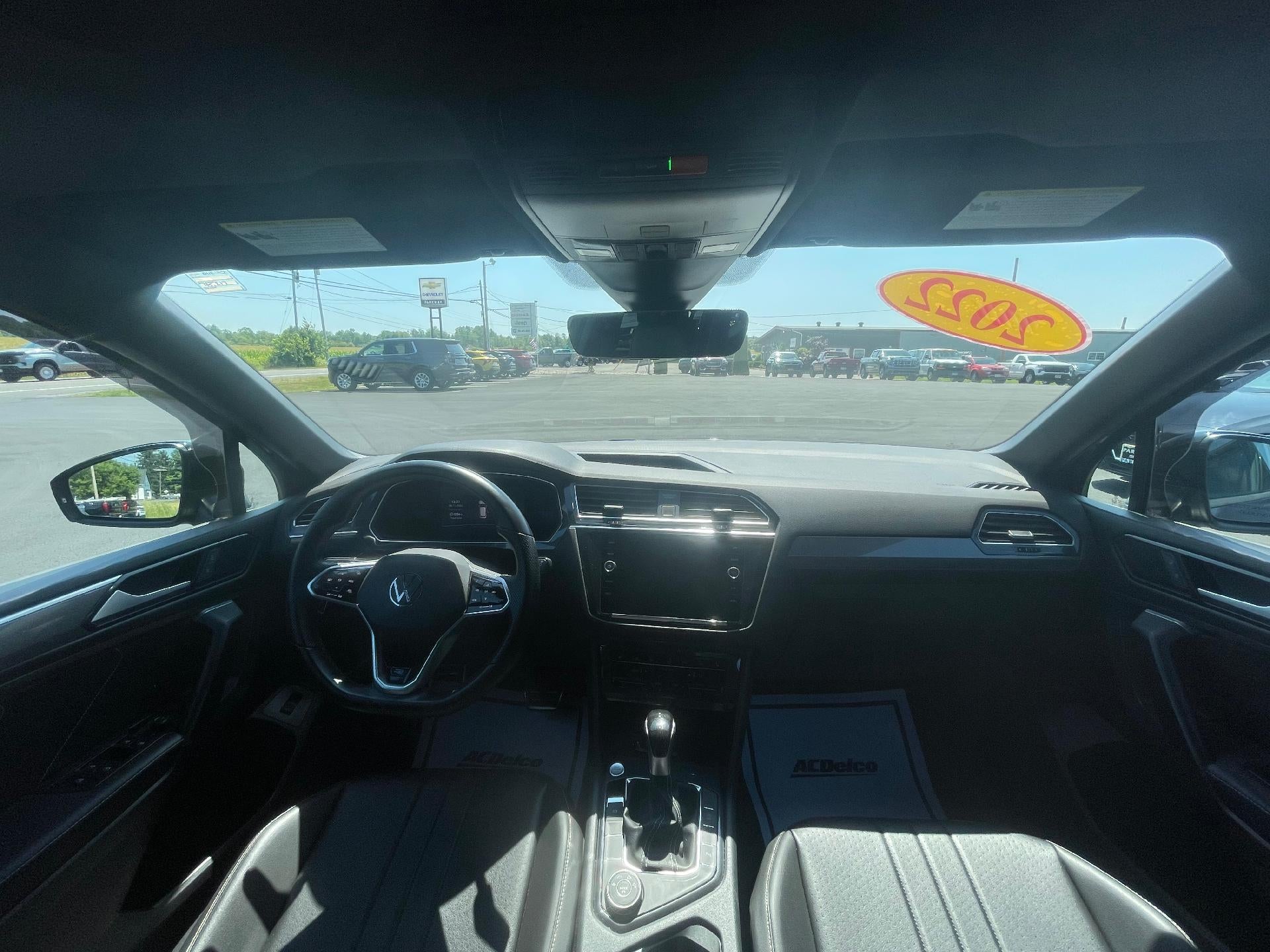 2022 Volkswagen Tiguan SE R-Line Black