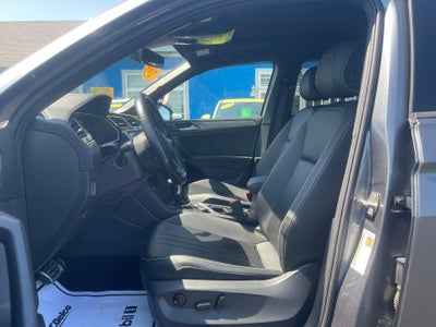 2022 Volkswagen Tiguan SE R-Line Black