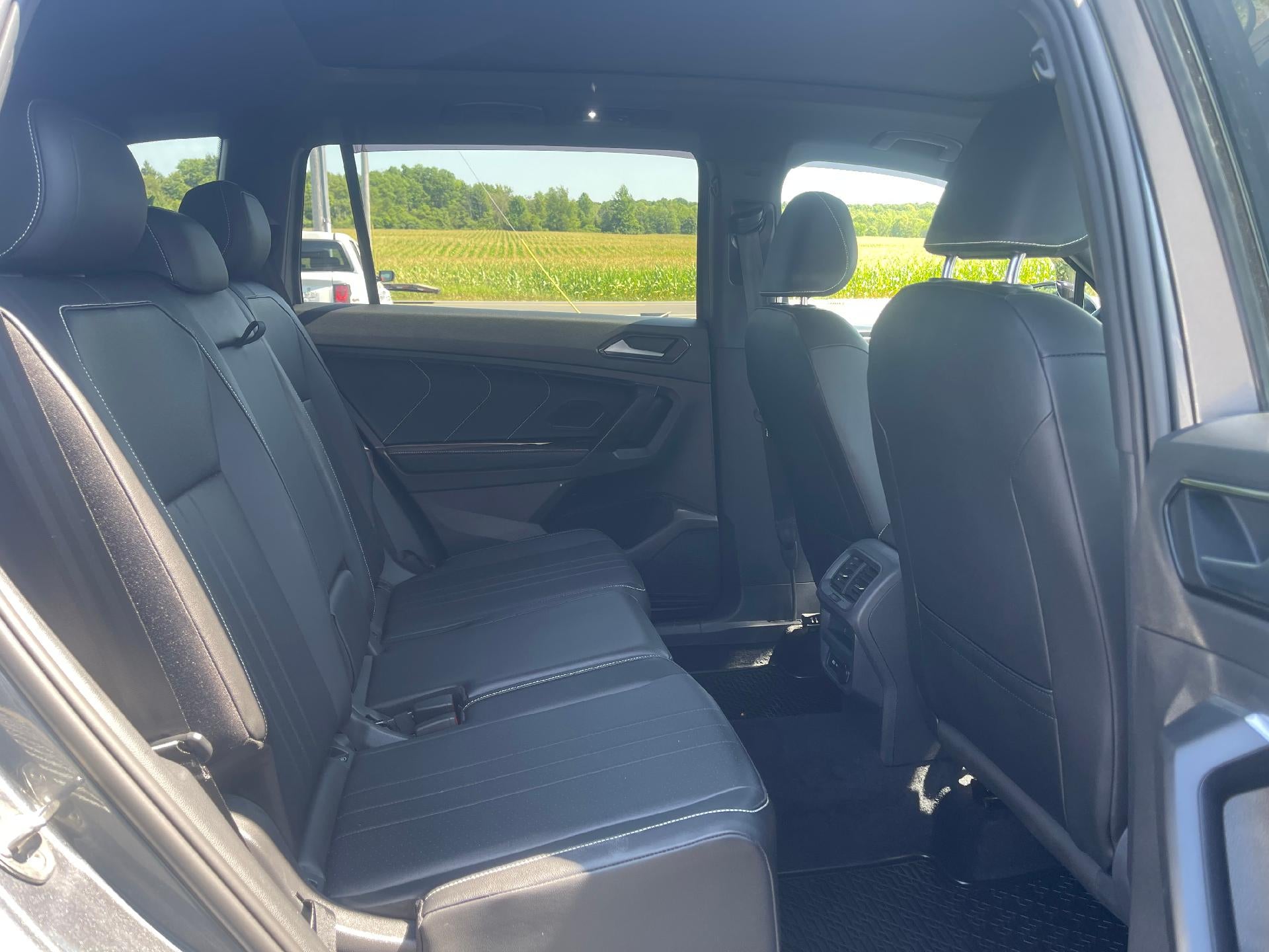 2022 Volkswagen Tiguan SE R-Line Black