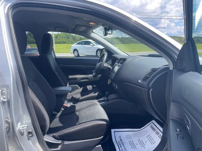 2024 Mitsubishi Outlander Sport S