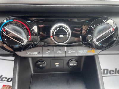 2023 Hyundai Kona SE