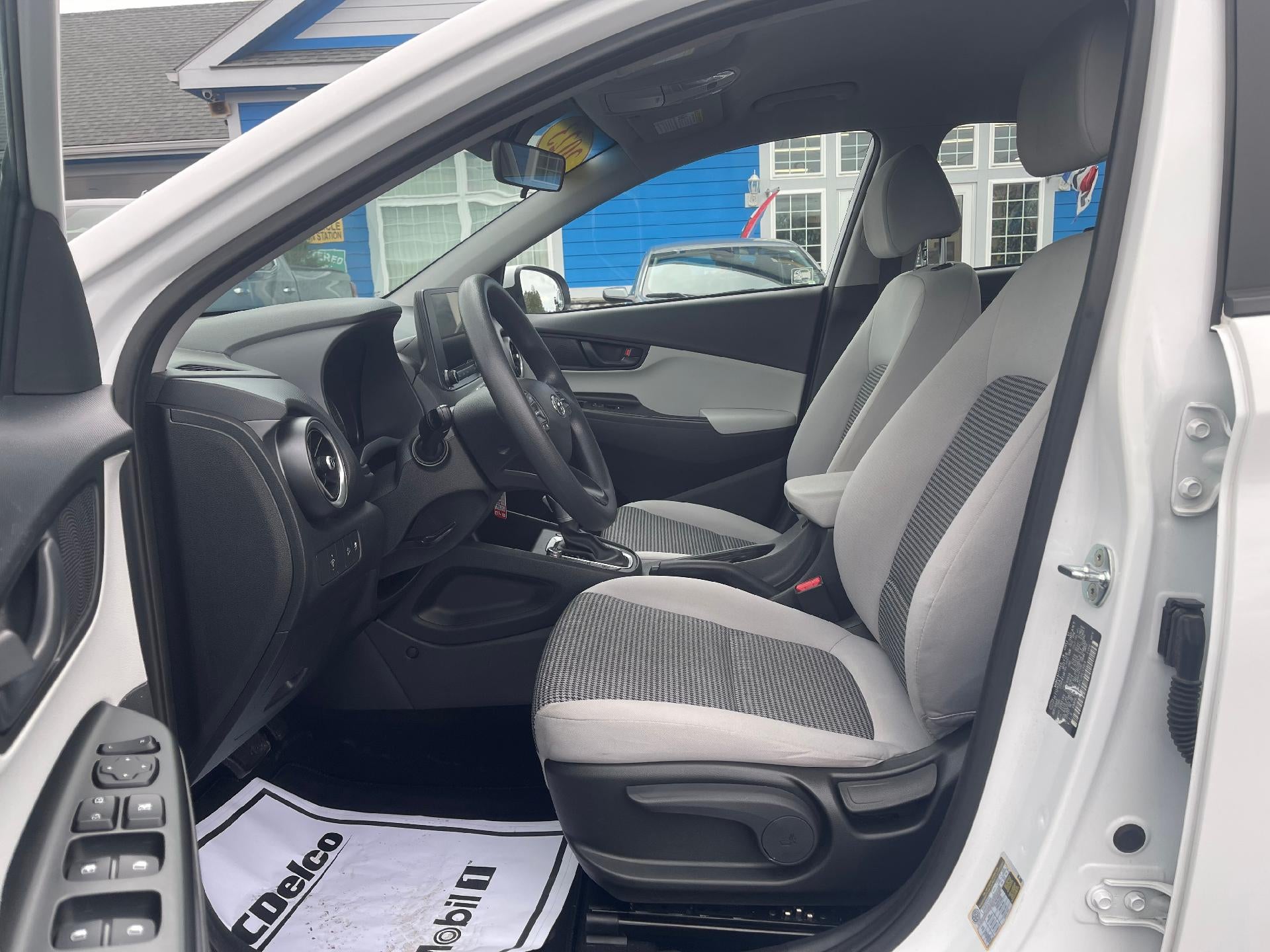 2023 Hyundai Kona SE